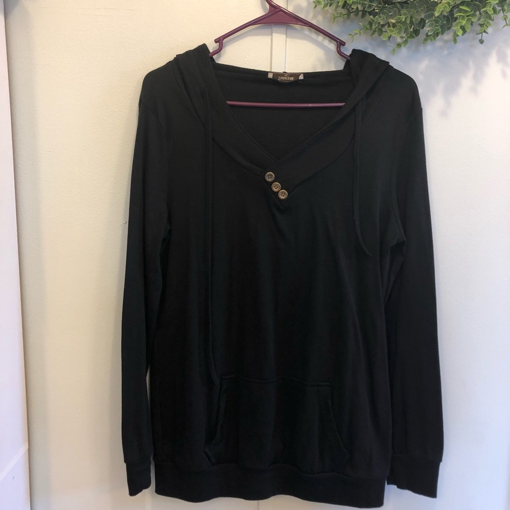 🌻 Black Hoodie With Button Detail & Front Pocket